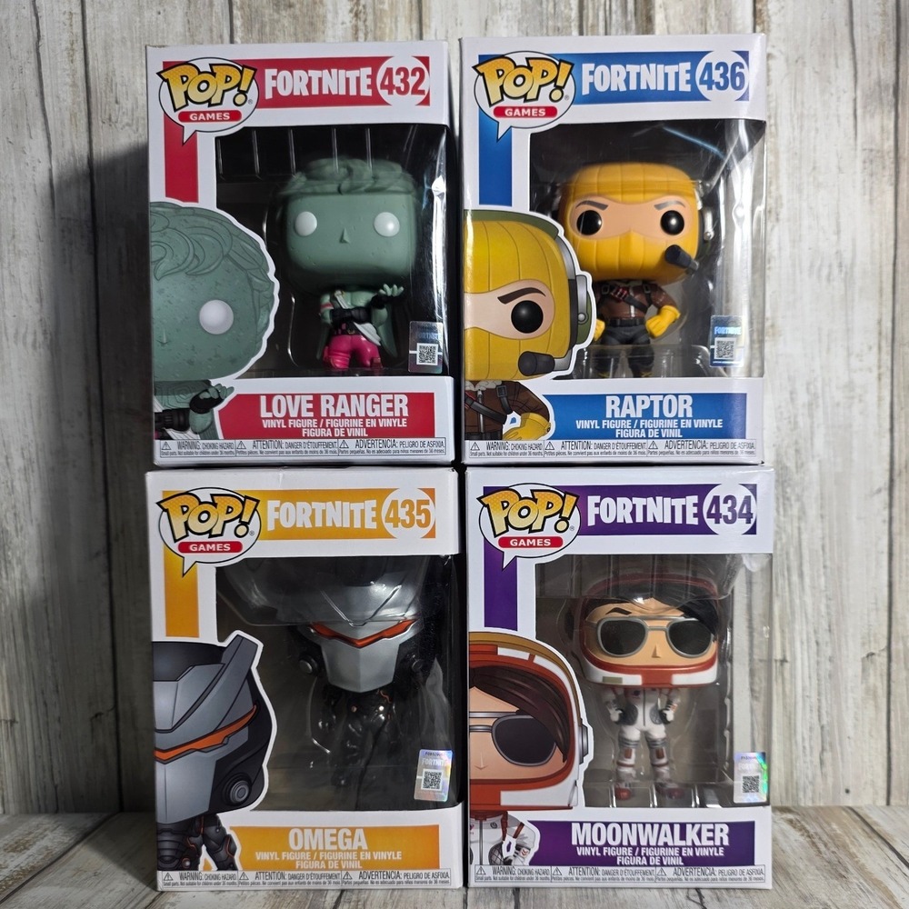 Funko Pop Fortnite Bundle Love Ranger 432 Moonwalker 434 Omega 435 Raptor 436 - Picture 8 of 8